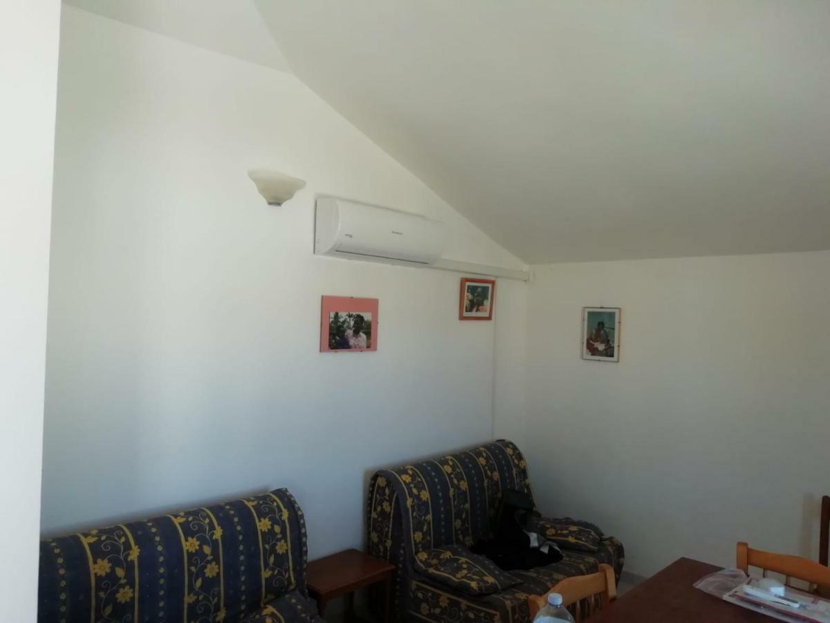Seguimi A Calasetta SantʼAntìoco Exteriör bild